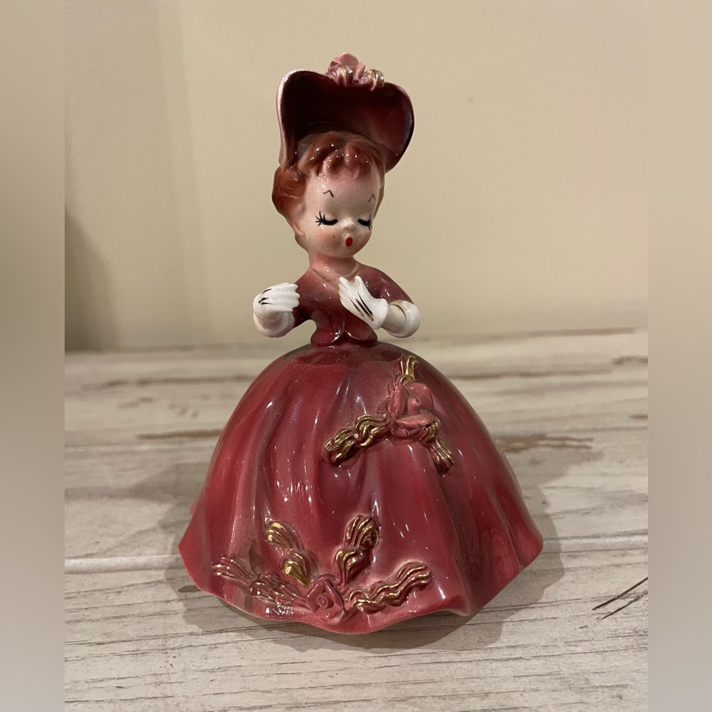 Vintage Arnart Cherchez La Femme Figurine Lady Dress /w Roses #7616 Japan 1950